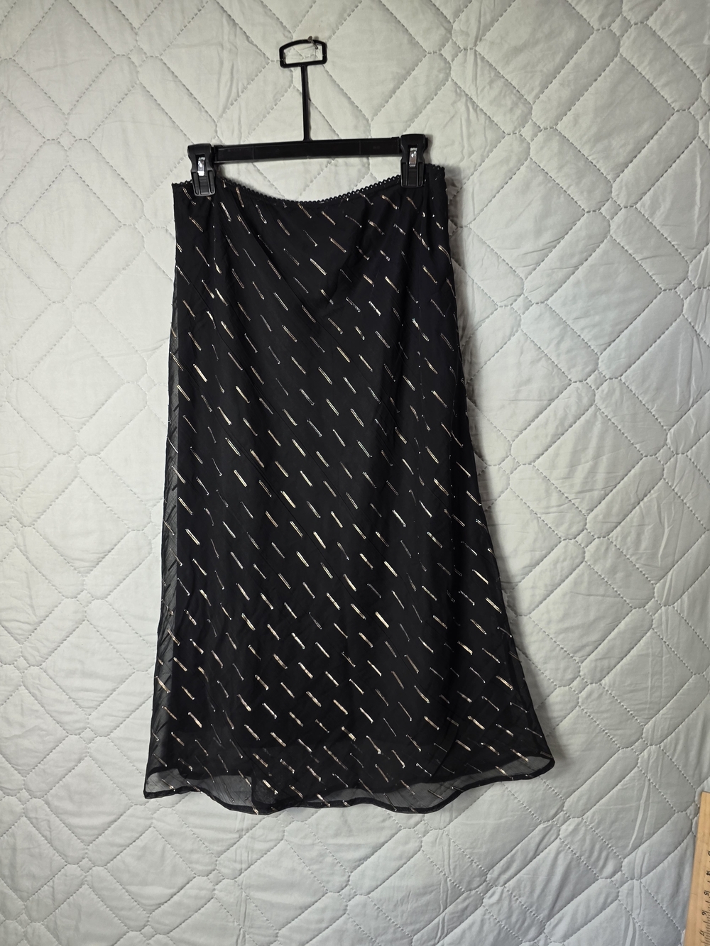 B.o.g collective
Winsical Goth Y2K midi Skort
 Sz L